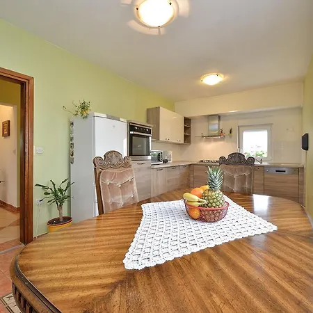 Apartman Biba Апартаменты